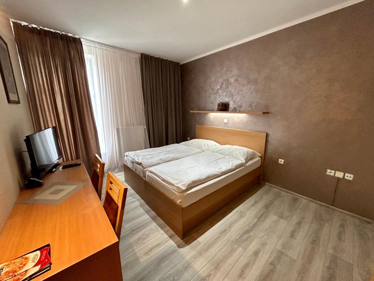 Hotel Rohac Trstená エクステリア 写真