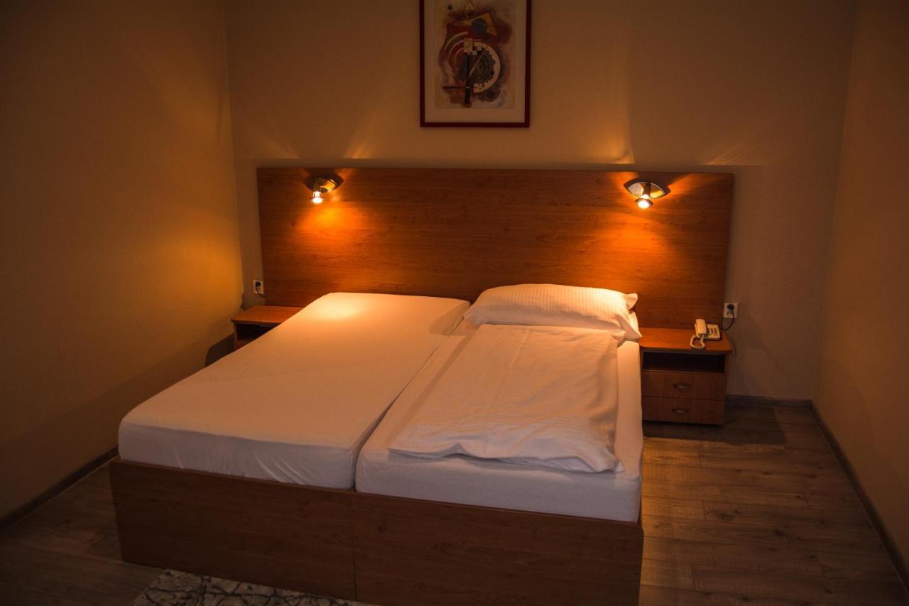 Hotel Rohac Trstená エクステリア 写真